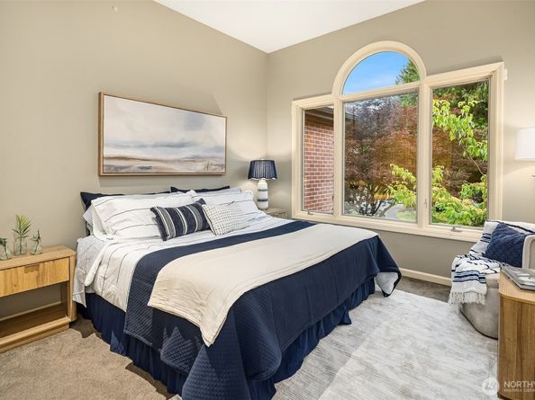 18121 NE 129th Place, Redmond WA 98052