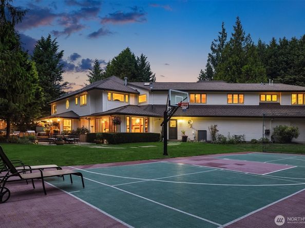 18121 NE 129th Place, Redmond WA 98052