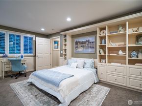 18121 NE 129th Place, Redmond WA 98052