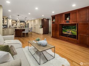 18121 NE 129th Place, Redmond WA 98052