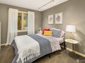 18121 NE 129th Place, Redmond WA 98052