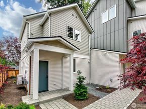 704 N 107th Street, Seattle WA 98133