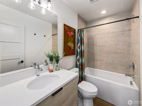704 N 107th Street, Seattle WA 98133