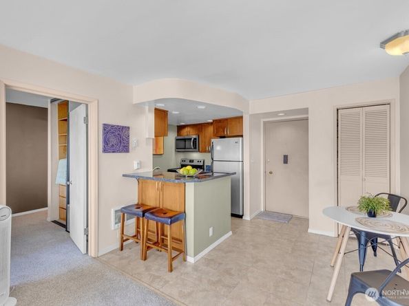 720 Lakeside Avenue S 406, Seattle WA 98144
