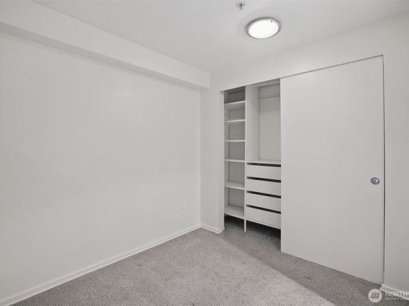 425 Vine Street 513, Seattle WA 98121