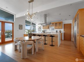 12055 30th Avenue SW, Burien WA 98146