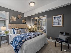 5746 37th Avenue NE, Seattle WA 98105