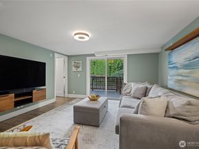 5746 37th Avenue NE, Seattle WA 98105