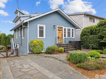 5746 37th Avenue NE