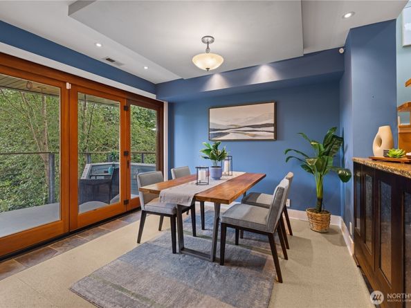 5746 37th Avenue NE, Seattle WA 98105