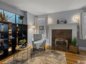 5746 37th Avenue NE, Seattle WA 98105