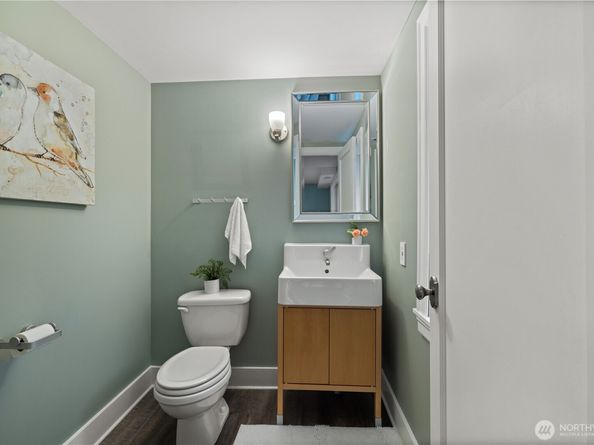 5746 37th Avenue NE, Seattle WA 98105