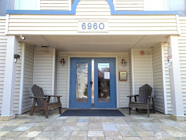 6960 California Avenue SW A104, Seattle WA 98136