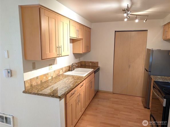 6960 California Avenue SW A104, Seattle WA 98136