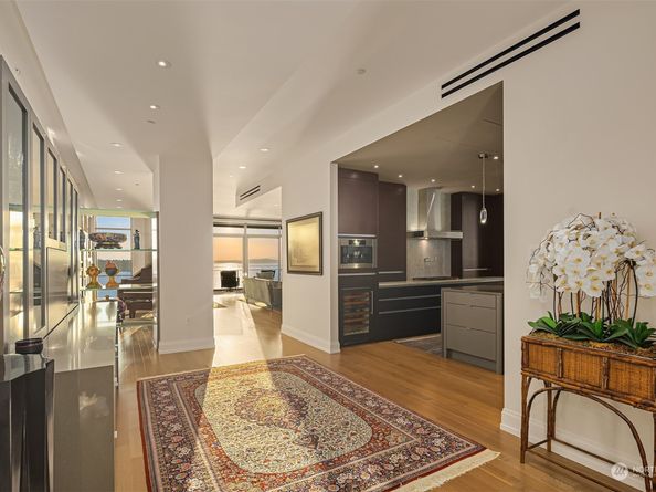 99 Union Street 1801, Seattle WA 98101