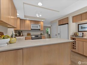 16972 65th Lane NE, Kenmore WA 98028