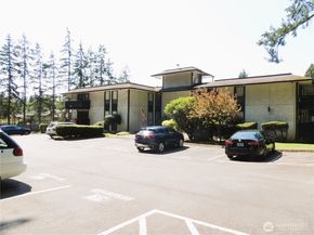 19409 56th Avenue W 306, Lynnwood WA 98036