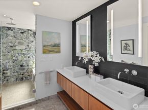 1521 36th Avenue S, Seattle WA 98144