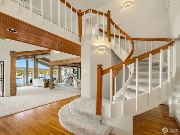 20593 Chief Sealth Drive NE, Indianola WA 98342