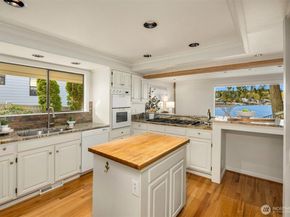 20593 Chief Sealth Drive NE, Indianola WA 98342