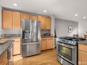 13709 Greenwood Avenue N, Seattle WA 98133