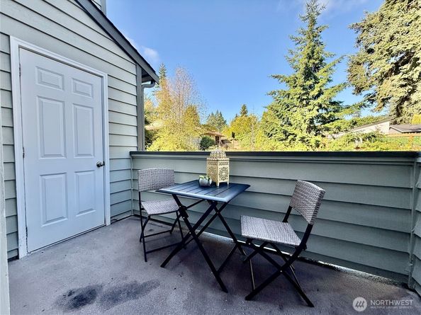 13709 Greenwood Avenue N, Seattle WA 98133