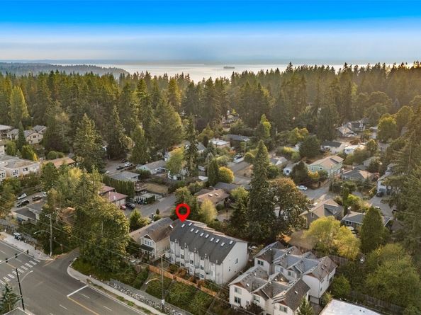 13709 Greenwood Avenue N, Seattle WA 98133