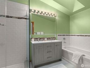 13709 Greenwood Avenue N, Seattle WA 98133