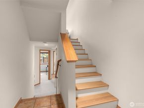 13709 Greenwood Avenue N, Seattle WA 98133