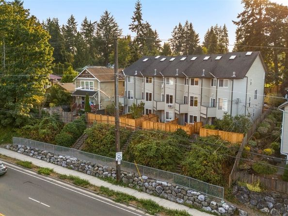 13709 Greenwood Avenue N, Seattle WA 98133
