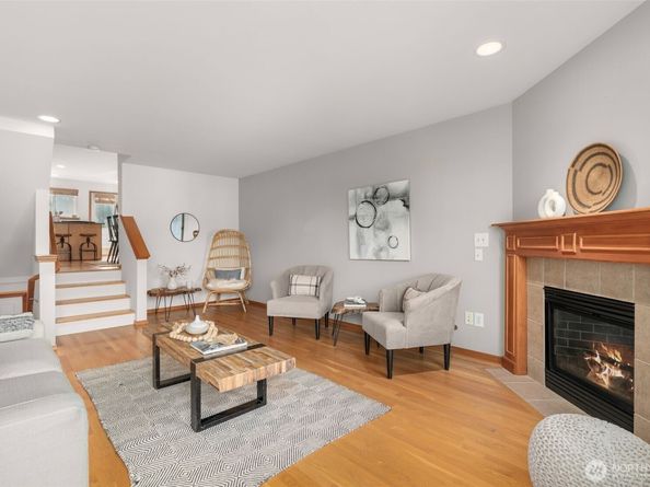 13709 Greenwood Avenue N, Seattle WA 98133