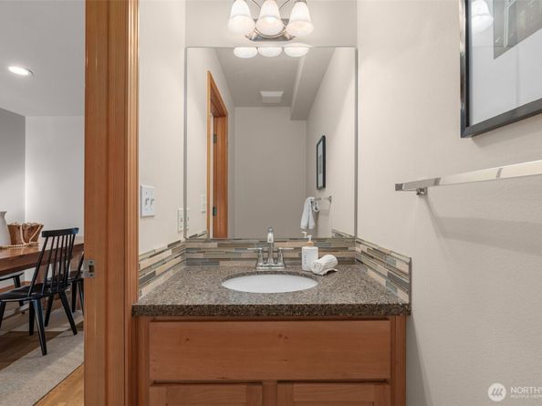 13709 Greenwood Avenue N, Seattle WA 98133