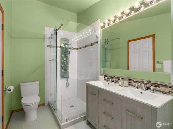 13709 Greenwood Avenue N, Seattle WA 98133