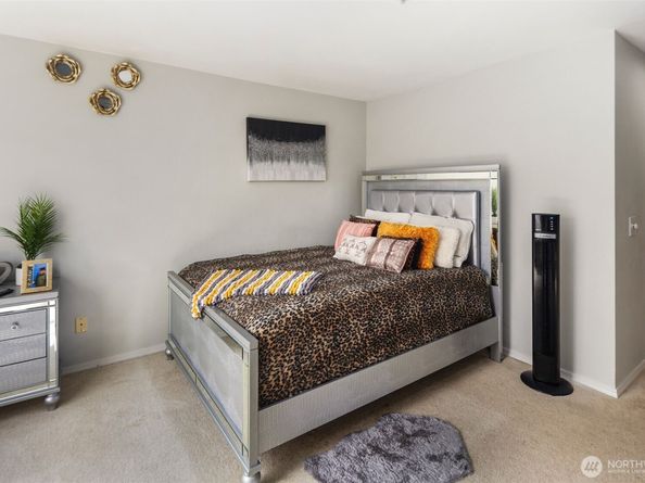 6232 S 233rd Street, Kent WA 98032