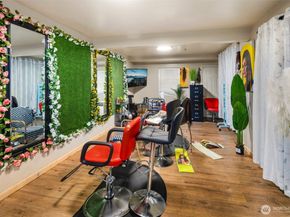 6232 S 233rd Street, Kent WA 98032