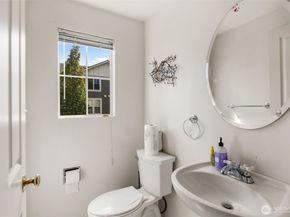 6232 S 233rd Street, Kent WA 98032