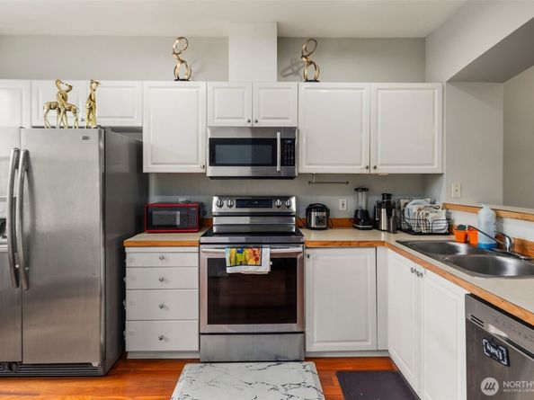 6232 S 233rd Street, Kent WA 98032