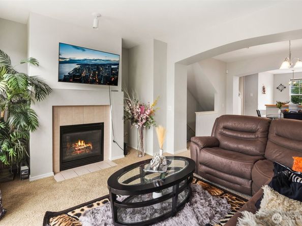 6232 S 233rd Street, Kent WA 98032