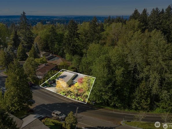15144 SE 46th Way, Bellevue WA 98006