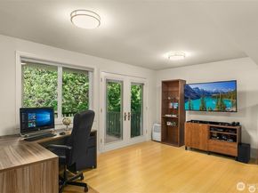 15144 SE 46th Way, Bellevue WA 98006