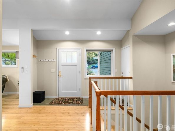 15144 SE 46th Way, Bellevue WA 98006