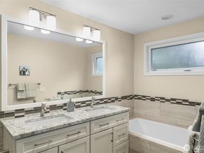 15144 SE 46th Way, Bellevue WA 98006