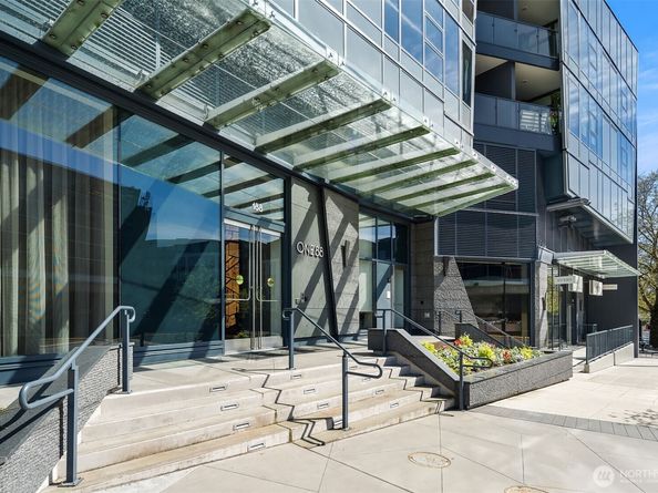 188 Bellevue Way NE 802, Bellevue WA 98004
