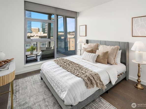 188 Bellevue Way NE 802, Bellevue WA 98004
