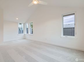 1327 N 185th C, Shoreline WA 98133