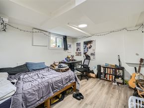 5224 12th Avenue NE, Seattle WA 98105