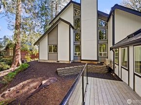 11785 Penny Place NE, Bainbridge Island WA 98110