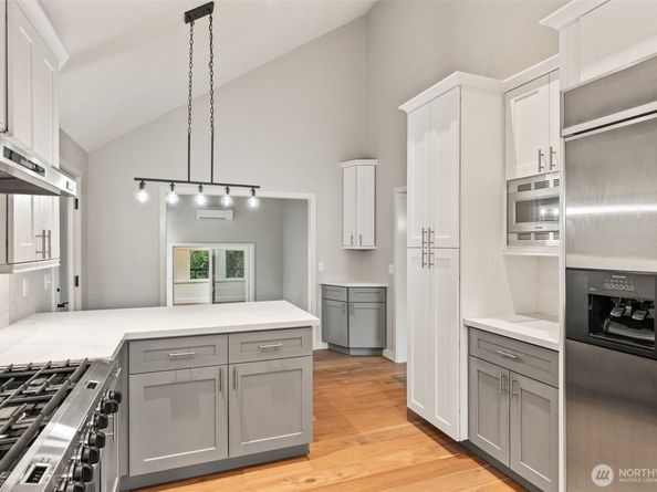 11785 Penny Place NE, Bainbridge Island WA 98110