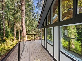 11785 Penny Place NE, Bainbridge Island WA 98110