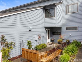 21634 14th Avenue S C4, Des Moines WA 98198